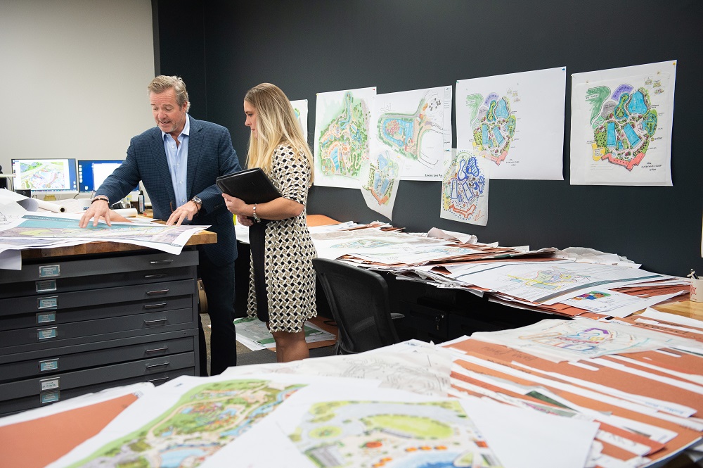 consultant working with client on strategic planning